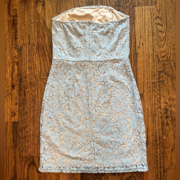 Superdown Charlize strapless dress light blue - Picture 4 of 5